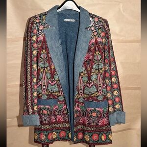 Alice + Olivia Verna Short Robe in Flower Pot